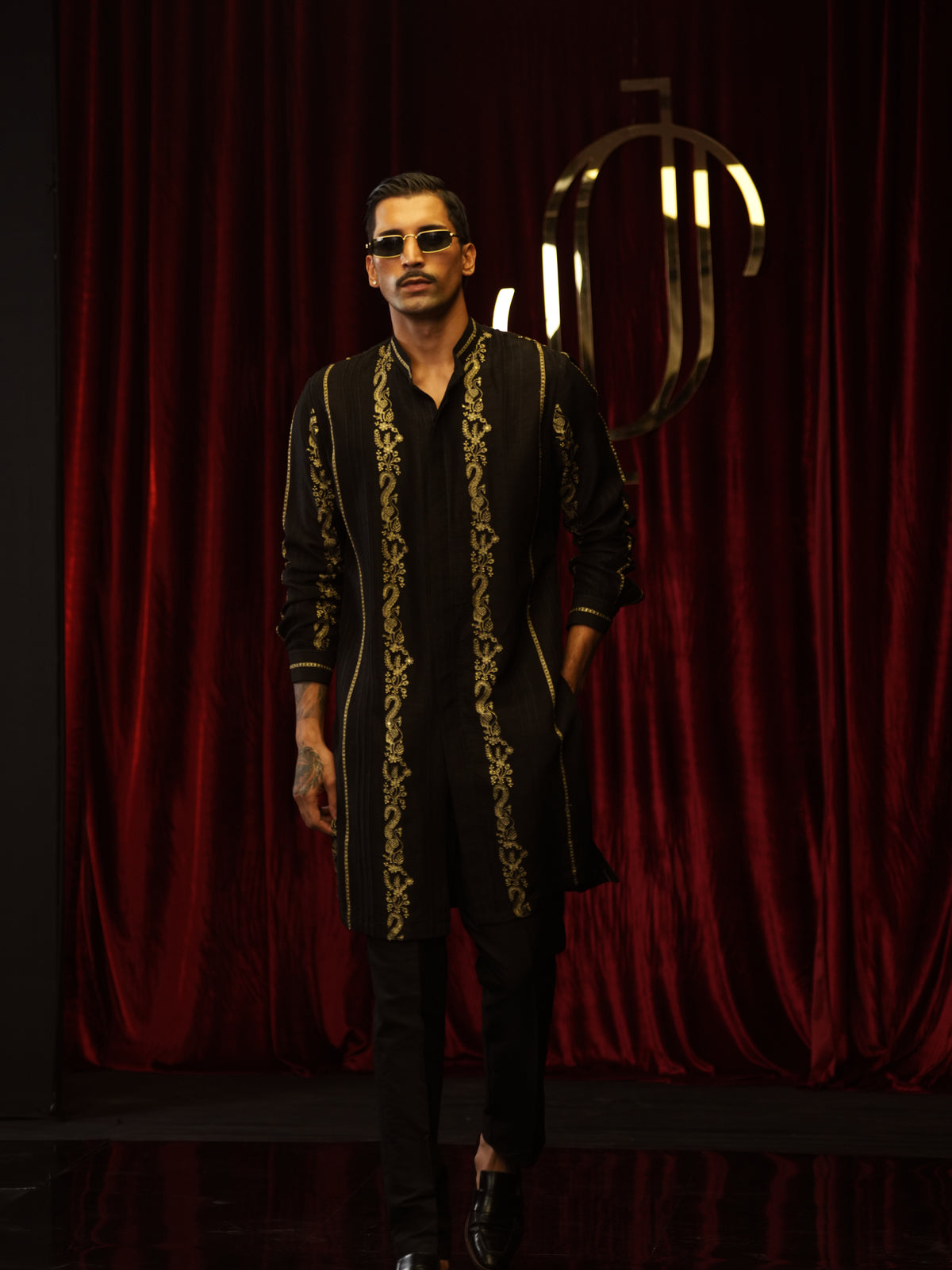 Black noir zari kurta