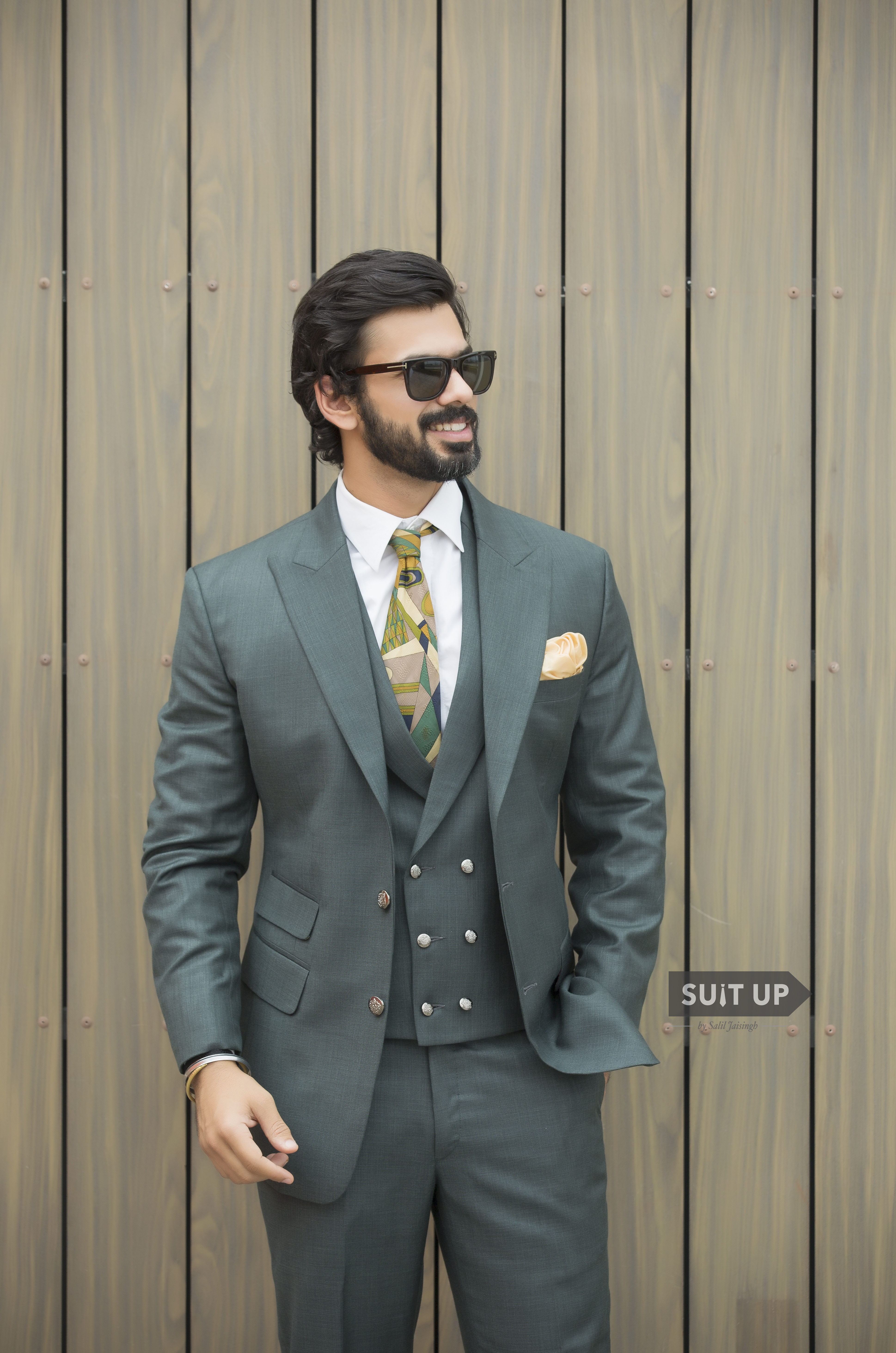 Millennial Man's Bottle Green two-piece suit set – Luxurazi
